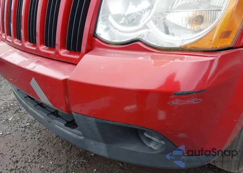 2010 Jeep Grand Cherokee Laredo z USA, uszkodzony, nr VIN 1J4PR4GK1AC120595